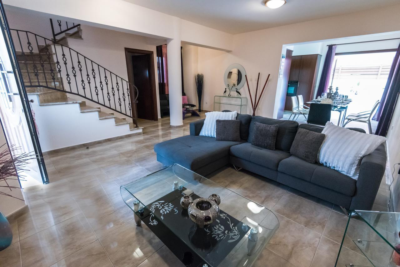 Luxury Villa Regina プロタラス エクステリア 写真